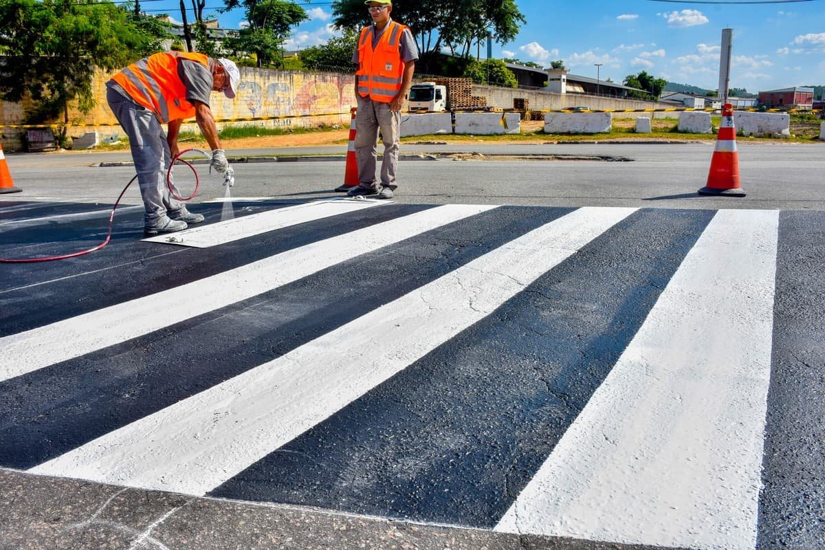 sinalizacao-viaria-pedestre-e-motorista