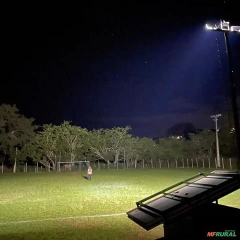 torre-de-iluminacao-fotovolltaica-para-eventos-esportivos